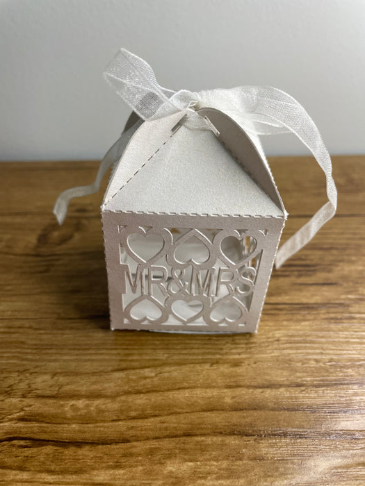 DIY 'MR & MRS' Bomboniere Box (20 pack)